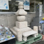 【究極のデザイン墓石】犬島石サビ石叩き仕上の五輪塔を展示しました！